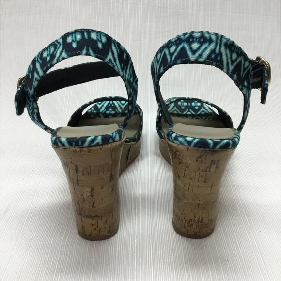 Christian Siriano Darling Wedges - Picture 6 of 9